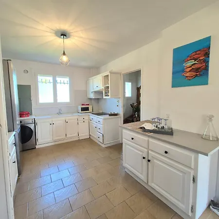 Maison L'atelier Creole Avec Jardin Et Terrasse Couverte Prázdninový dům Saint-Estève